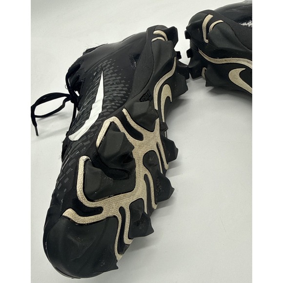 Nike Alpha FastFlex Football Cleats Youth Size 11 Black White Molded Studs\